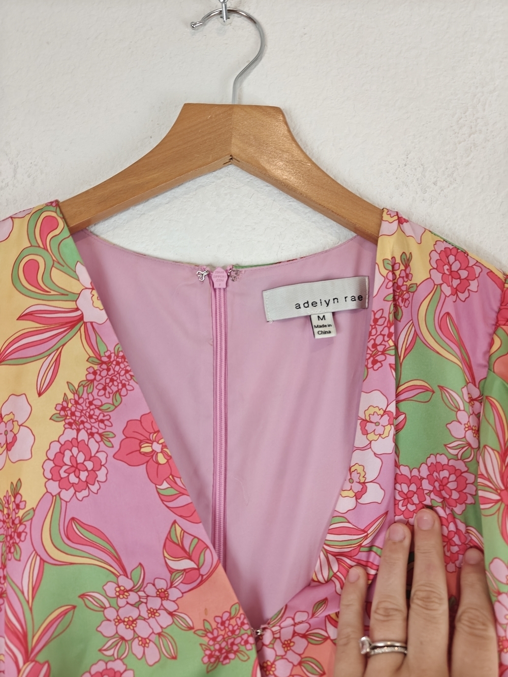 Adelyn Rae Bright Floral Ruched Bodycon Mini Dress – Spring Ready, Size M - Picture 7 of 13